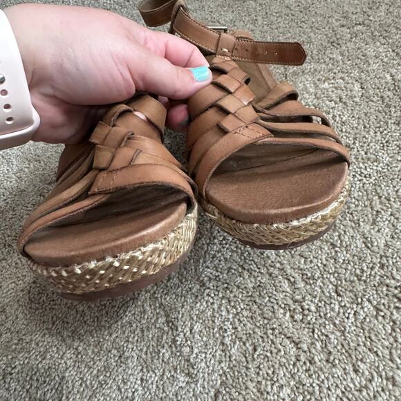 Cobb Hill Gladiator Ankle Strap Wedges Sandals Women's Size 9.5 Light Brown Cage - Picture 3 of 10